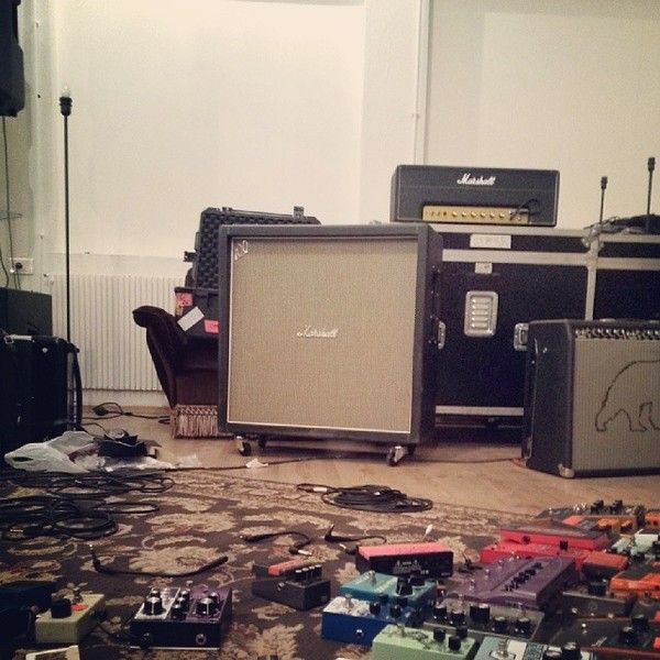 Brynjar Leifsson using Walrus Audio Voyager Overdrive