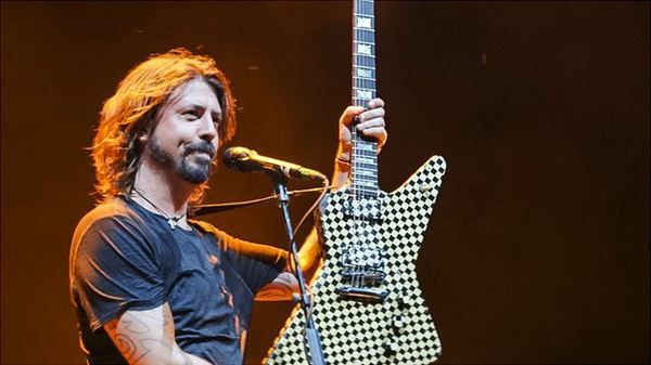 Dave Grohl using "Hamer Standard "Checkerboard" Guitar"