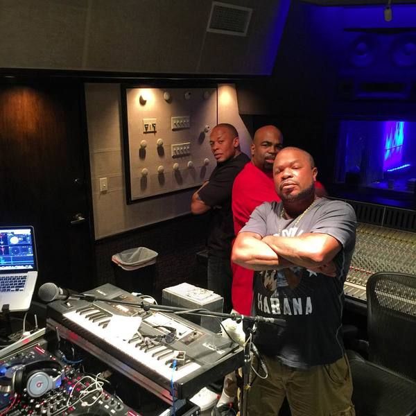Dr. Dre using Apple MacBook Pro
