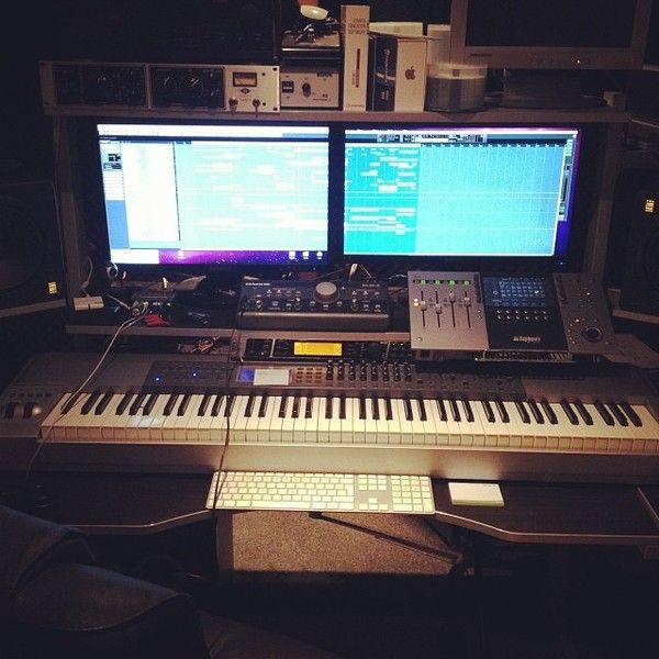 Eddie Thoneick using Universal Audio LA-610 Mk II