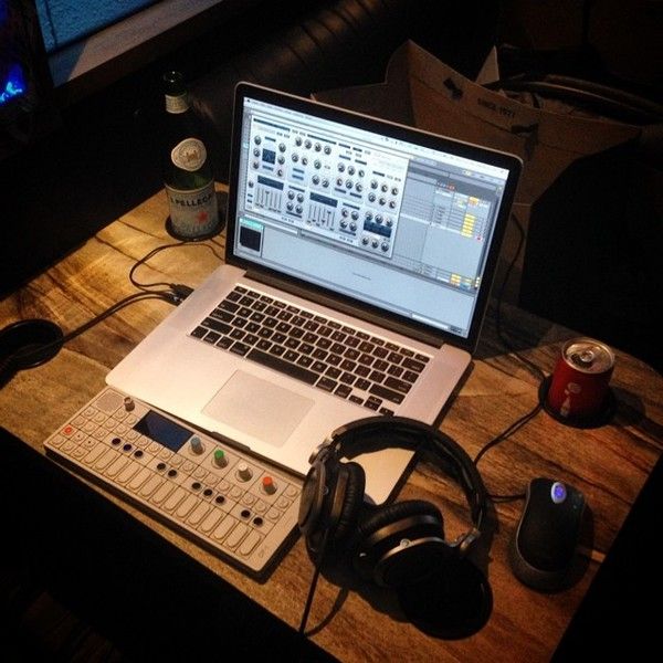 Flume using Reveal Sound Spire Synthesizer Plugin