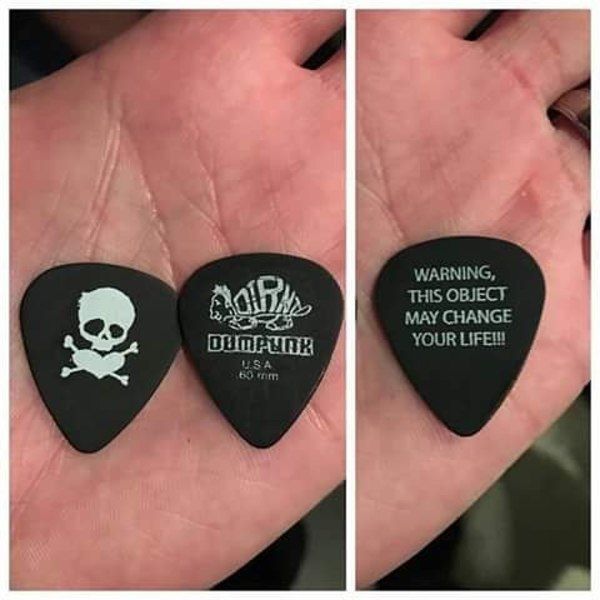Mike Dirnt using Dunlop Tortex Standard 0.60mm Guitar Picks