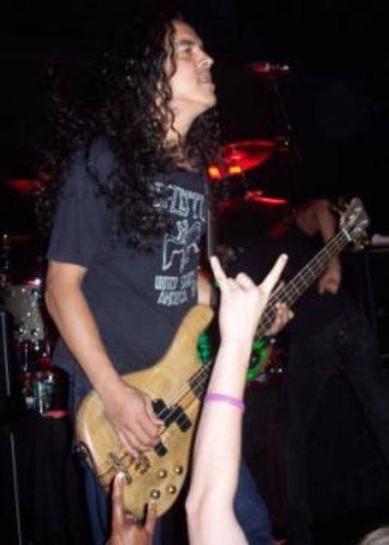 Mike Inez using Warwic Streamer Stage I
