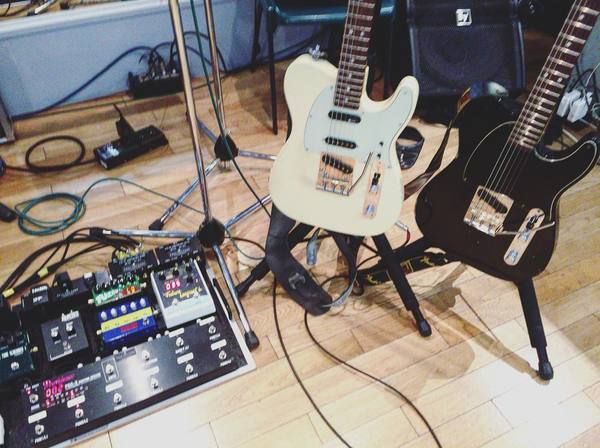 Miyavi using Future Impact I. Bass Synthesizer