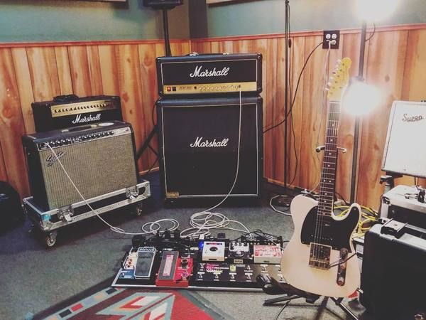 Miyavi using Sonuus Wahoo