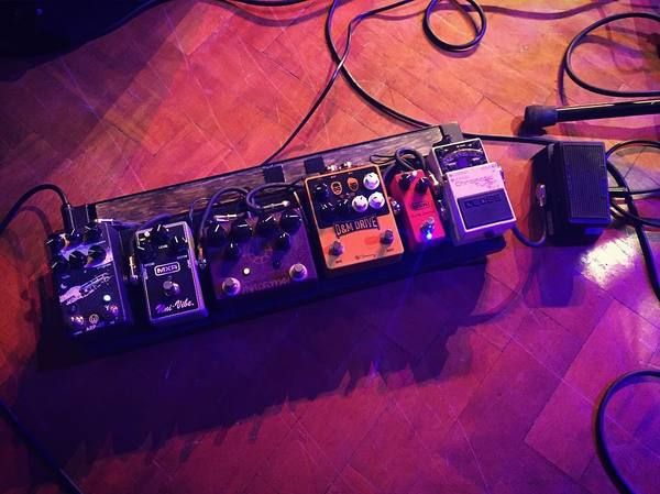 Peter Honoré using Keeley Electronics D&M Drive