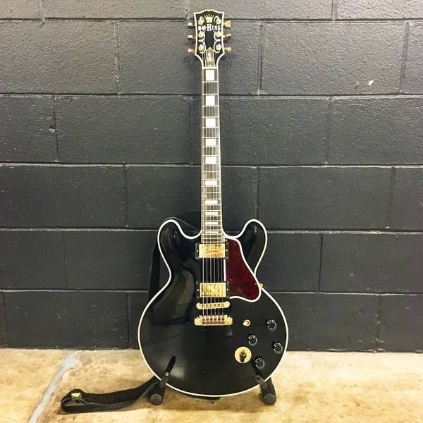 Robert Ackroyd using Gibson B.B. King Lucille Electric Guitar