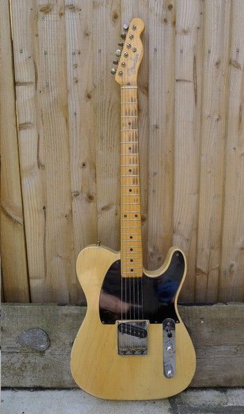Ronnie Wood using Fender Esquire