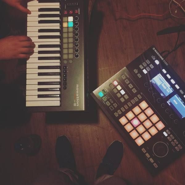 SINAVALIKHANI using Novation Launchkey 49 Keyboard Controller