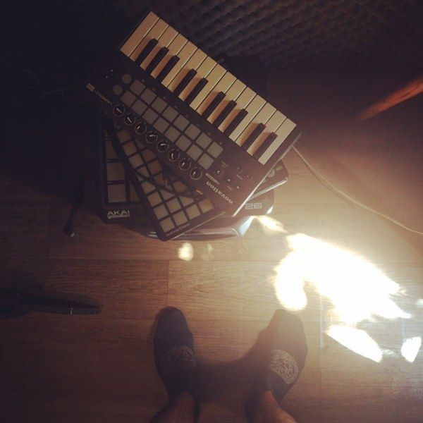 SINAVALIKHANI using Novation Launchkey Mini 25-Key USB Controller Keyboard