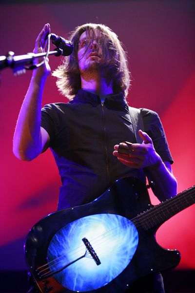 Steven Wilson using Visionary's Tele-Vision Video Guitar