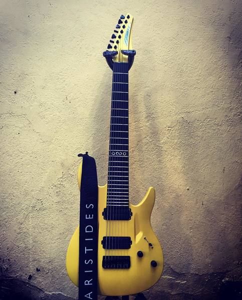 Tosin Abasi using Aristides 080