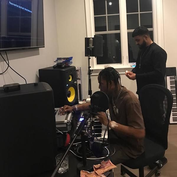 Travis Scott using Akai Professional MPK49 USB MIDI Keyboard