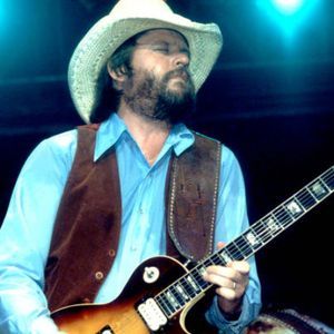 Toy Caldwell’s Gear | WhatGear™